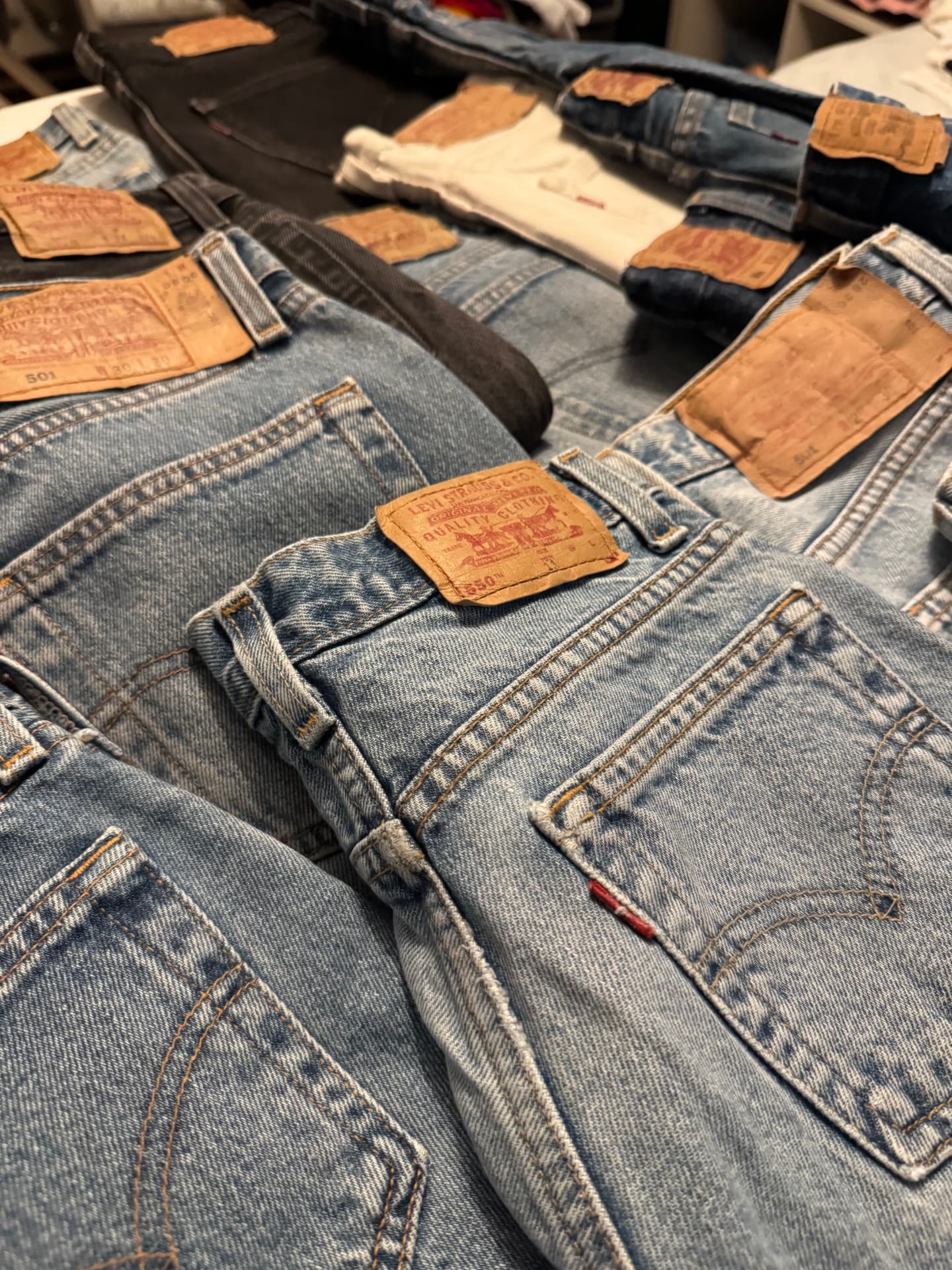 Détails de poches et étiquettes de jeans Levi's vintage